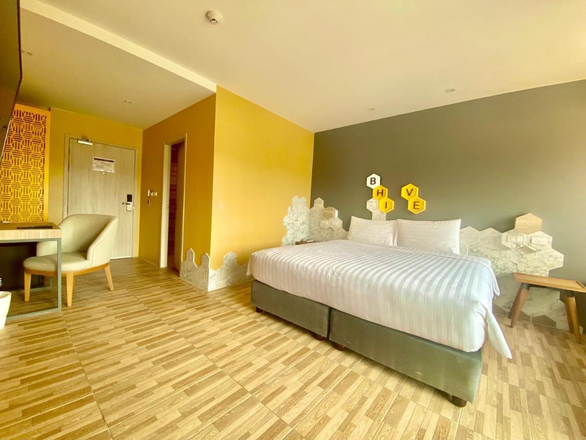Beehive Boutique Hotel Пхукет Екстер'єр фото