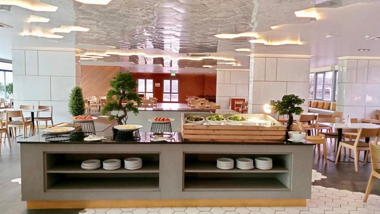 Beehive Boutique Hotel Пхукет Екстер'єр фото