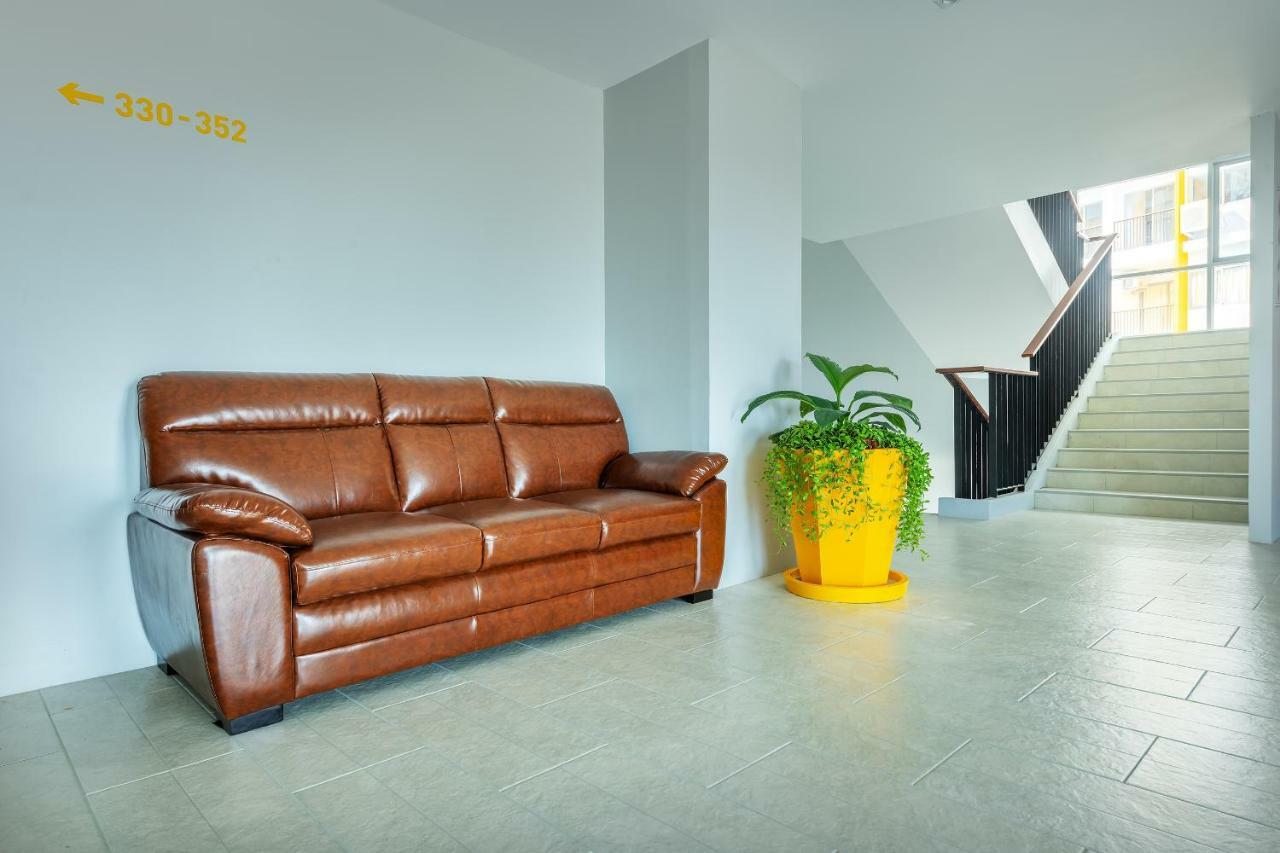 Beehive Boutique Hotel Пхукет Екстер'єр фото