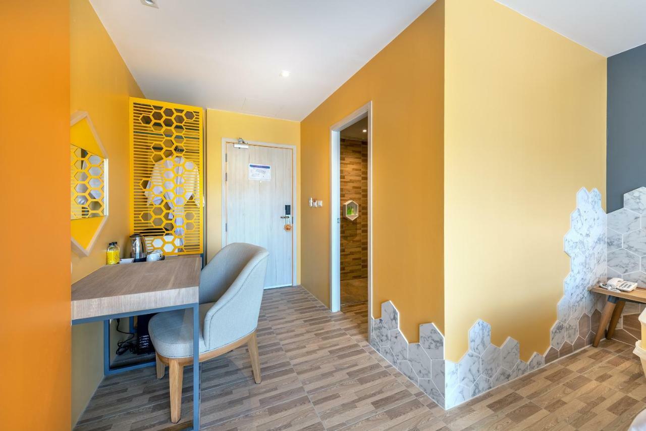 Beehive Boutique Hotel Пхукет Екстер'єр фото